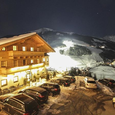 Ferienhof Pfefferbauer Saalbach-Hinterglemm Bagian luar foto