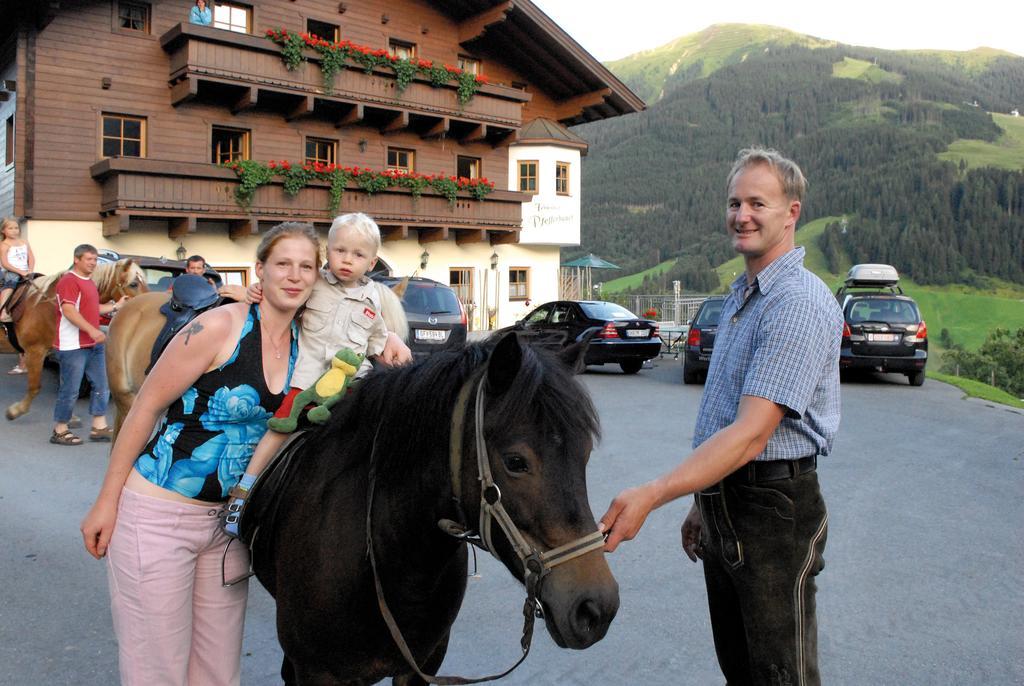 Ferienhof Pfefferbauer Saalbach-Hinterglemm Bagian luar foto